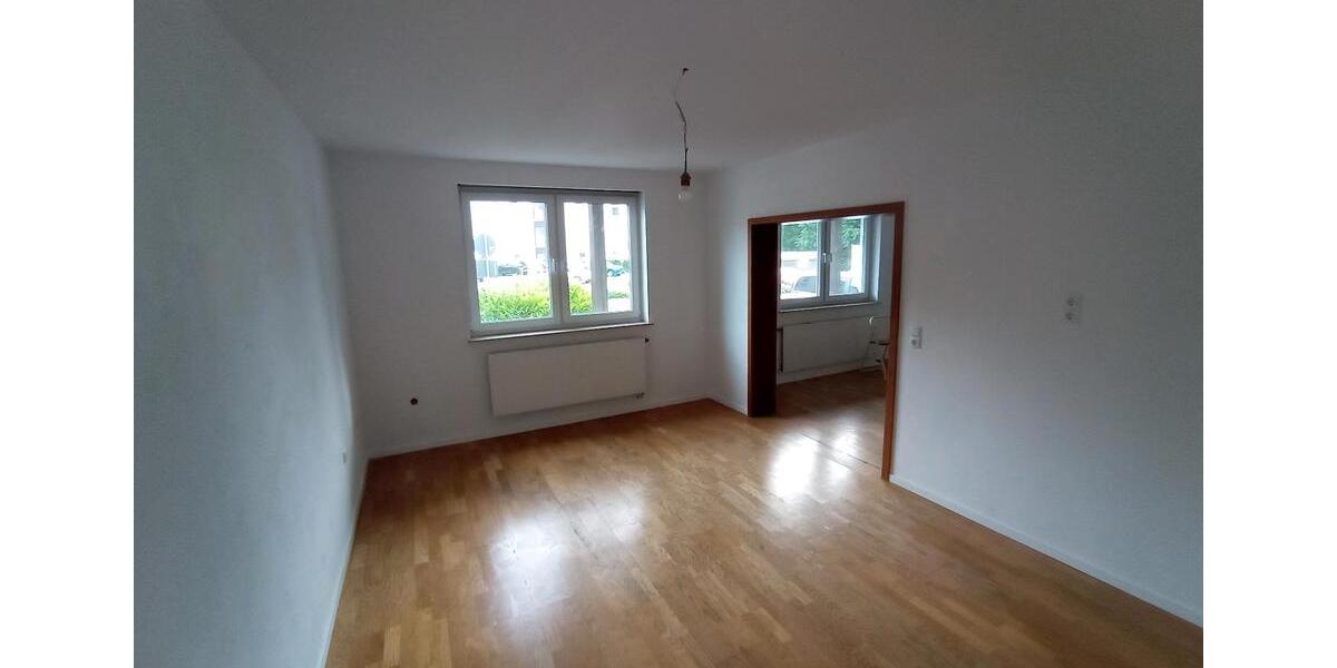 Erdgeschoßwohnung Teublitz - 3 Zimmer, 90 m&sup2;, 750&euro; | Angebot:26024587