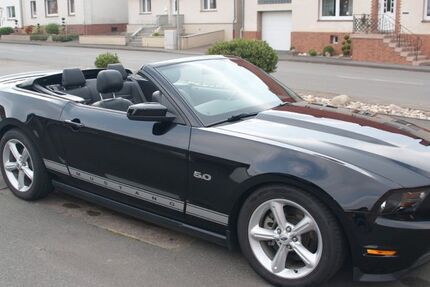 Ford Mustang 48.900 km 24.500 &euro; Warburg 34414