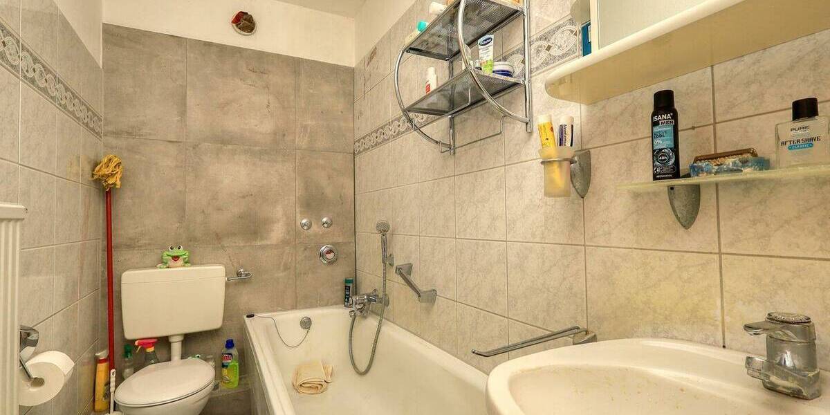 Etagenwohnung Bremerhaven Lehe - 3 Zimmer, 66 m&sup2;, 95.000&euro; | Angebot:26345996