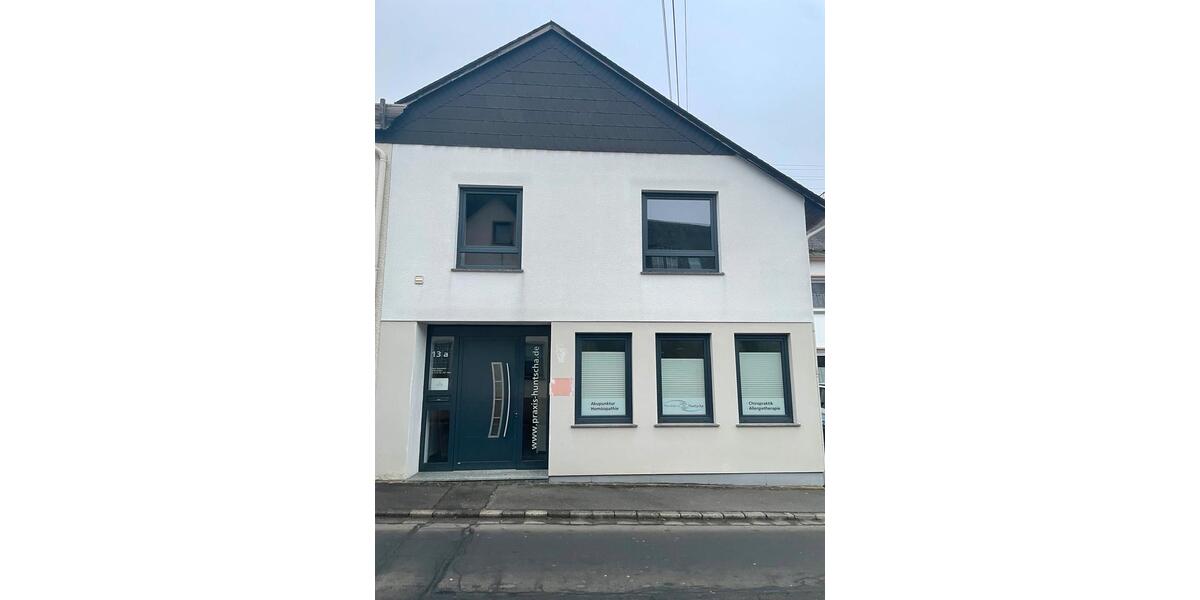 Zwei Gebäude viele Möglichkeiten 1 zimmer