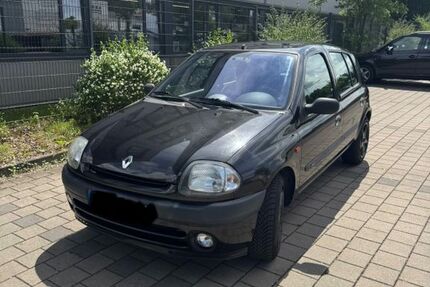 Renault Clio 194.000 km 1.400 &euro; Esslingen 73734