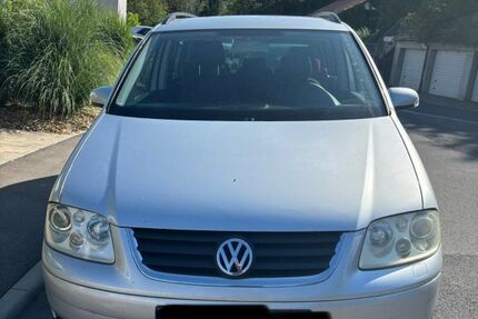 VW Touran 320.000 km 2.800 &euro; Schonungen 97453