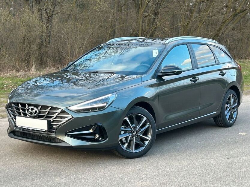i30