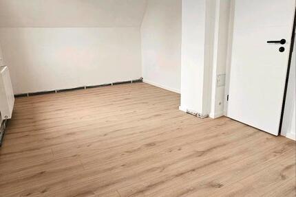 Erstvermietung nach Komplettsanierung Wohnung zentral in KC im DG 3 zimmer