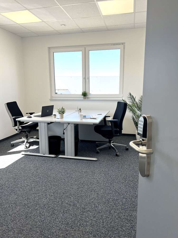 Büro in Neuenstadt am Kocher 2.940 € 17 m²