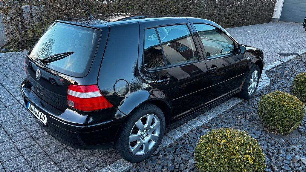VW Golf 220.500 km 990 &euro; Stockheim 96342
