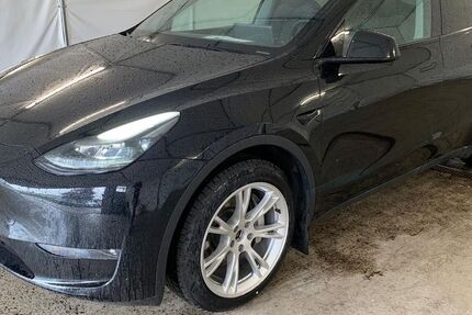 Tesla Model Y 44.811 km 34.890 &euro; Steinbach-Hallenberg OT Herges-Hallenberg 98587