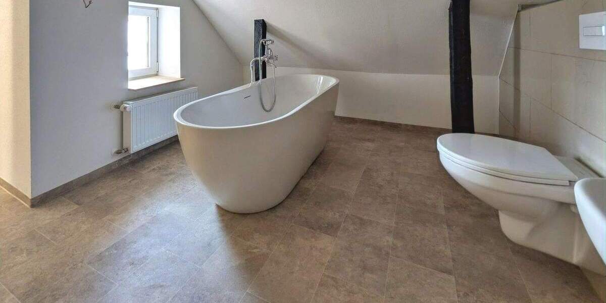Reihenmittelhaus Harzgerode - 5 Zimmer, 168 m&sup2;, 129.000&euro; | Angebot:25880168