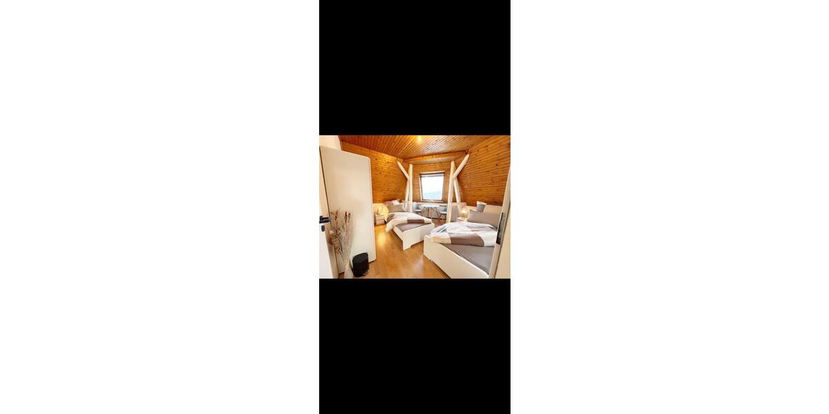 Dachgeschoßwohnung Lübeck Sankt Lorenz Nord - 3 Zimmer, 60 m&sup2;, 185.000&euro; | Angebot:27018925