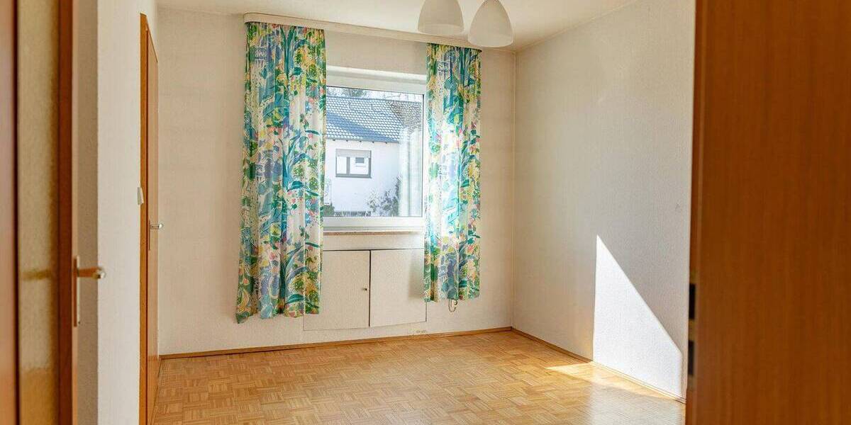 Reihenendhaus Kronberg - 6 Zimmer, 185 m&sup2;, 810.000&euro; | Angebot:26355993