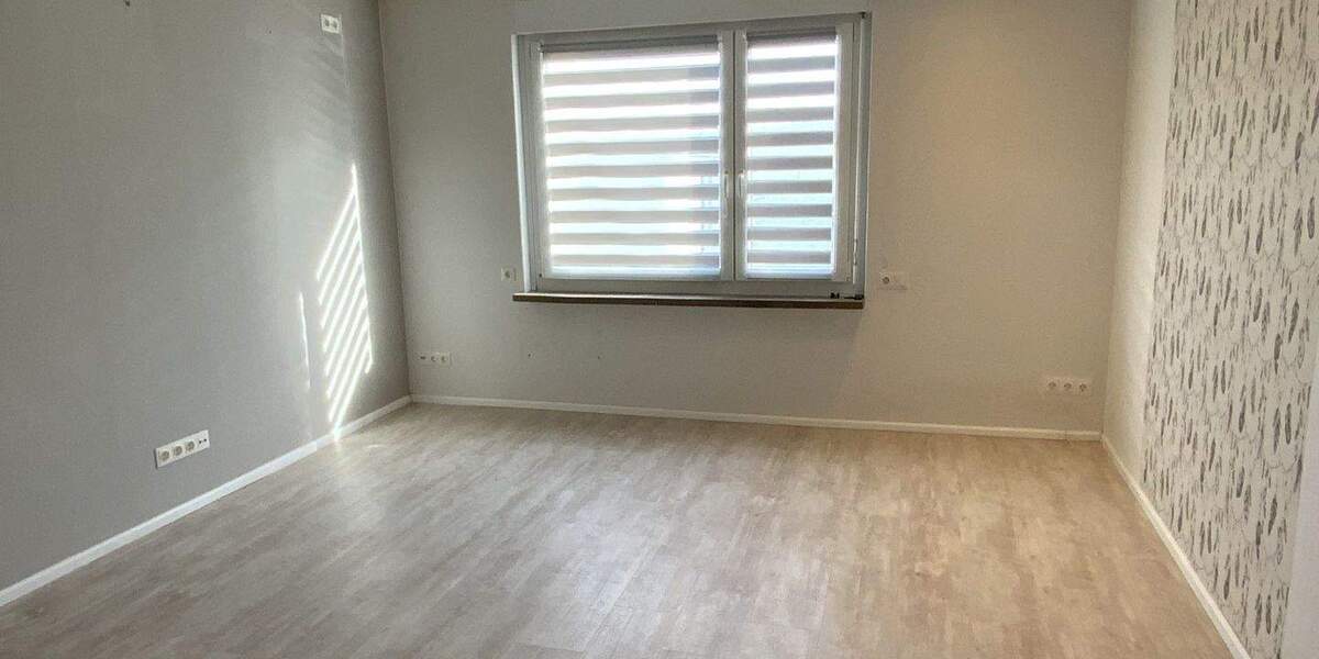 Etagenwohnung Mittelpöllnitz - 3 Zimmer, 65 m&sup2;, 60.000&euro; | Angebot:25673076