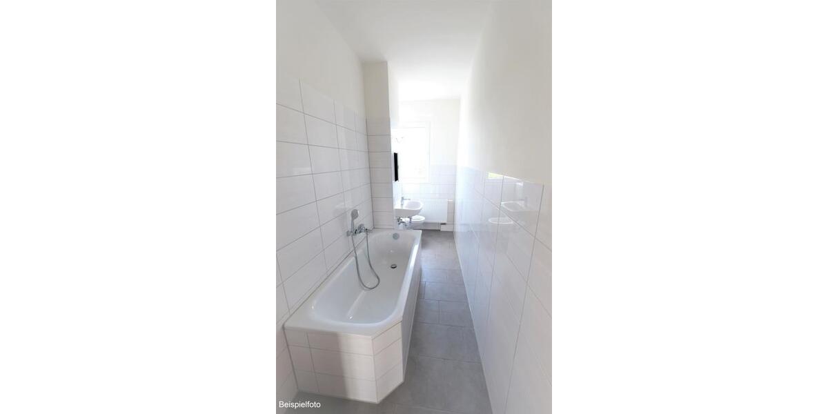 Etagenwohnung Saalfeld (Saale) - 2 Zimmer, 47 m&sup2;, 265&euro; | Angebot:25376307