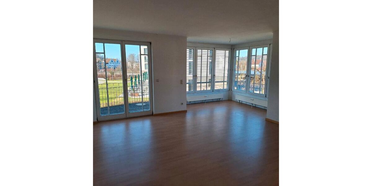 Hochparterre Wald - 3 Zimmer, 86 m&sup2;, 900&euro; | Angebot:26235944