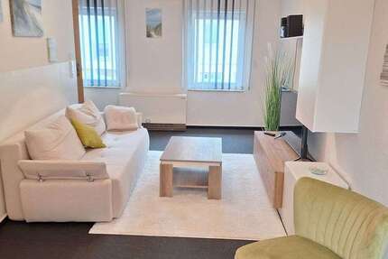 Haus Gützkow - 2 Zimmer, 69 m&sup2;, 425&euro; | Angebot:26173333