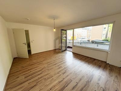 MODERNISIERT, ZENTRAL MIT SÜDBALKON - Erdgeschoßwohnung Neumünster | Angebot:26762834