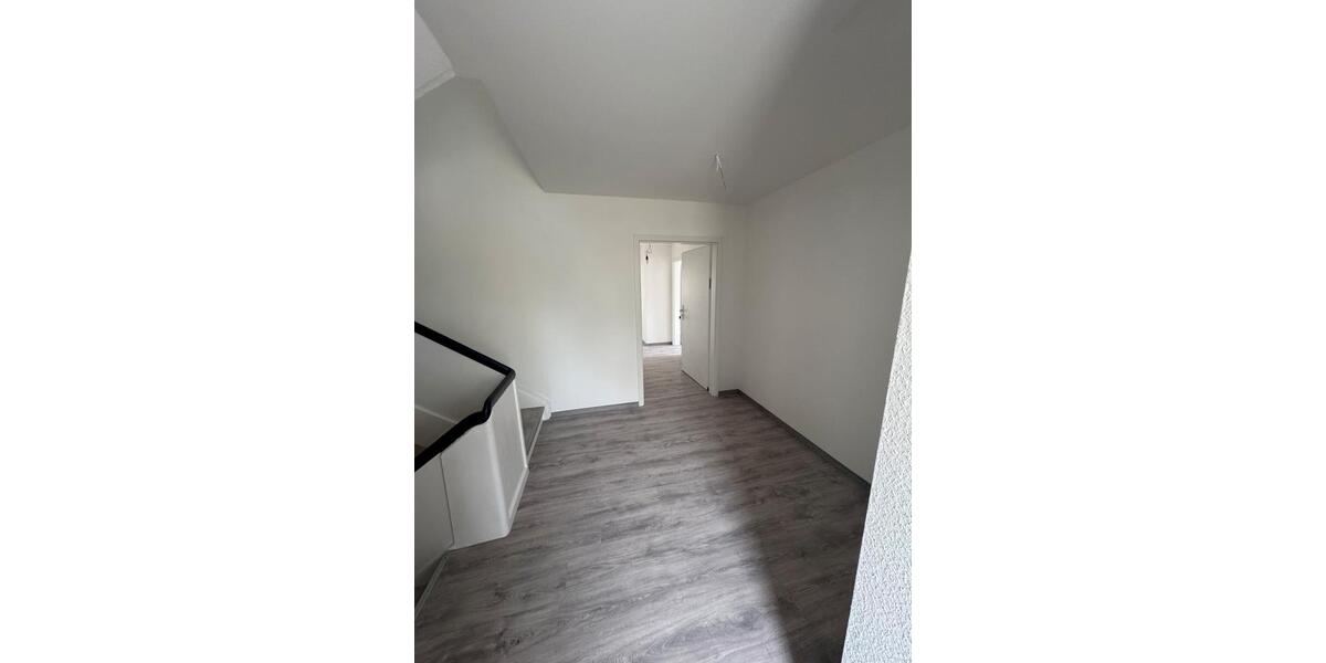 Etagenwohnung Löhne - 4 Zimmer, 88 m&sup2;, 950&euro; | Angebot:26022962