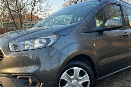 Ford Tourneo Courier 84.500 km 7.999 &euro; Ronneburg 07580