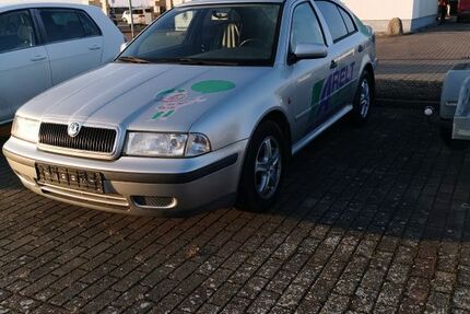 Skoda Octavia 102.000 km 1.750 &euro; Altentreptow 17087