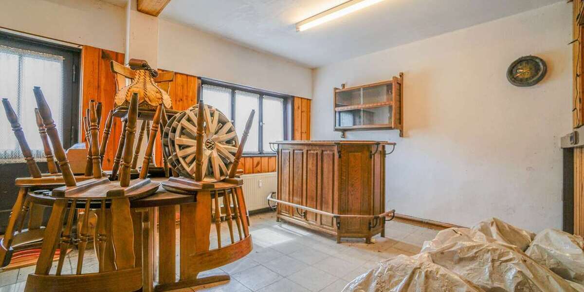 Kapitalanlage: Wohn - und Gewerbeobjekt mit 5 Einheiten in Herborn OT - Mehrfamilienhaus, Wohnhaus Herborn | Angebot:27191513
