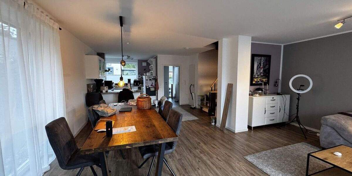 Doppelhaushälfte Buchholz in der Nordheide Steinbeck - 5 Zimmer, 162 m&sup2;, 2.250&euro; | Angebot:24710209