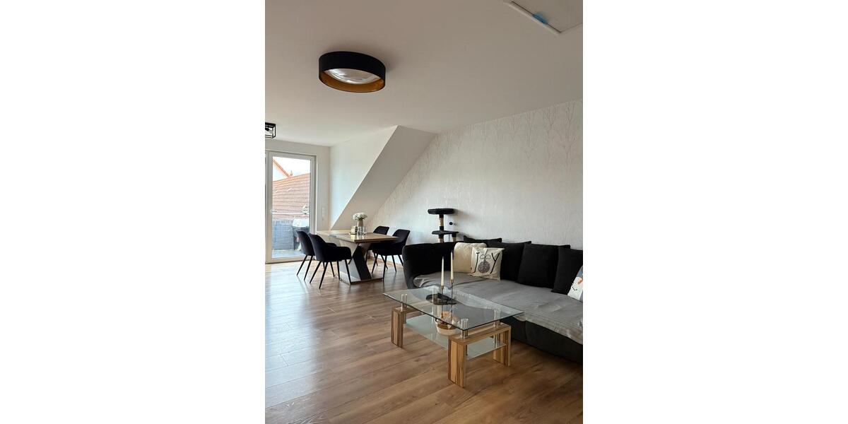 Dachgeschoßwohnung Neuhof - 3 Zimmer, 74 m&sup2;, 800&euro; | Angebot:25351557