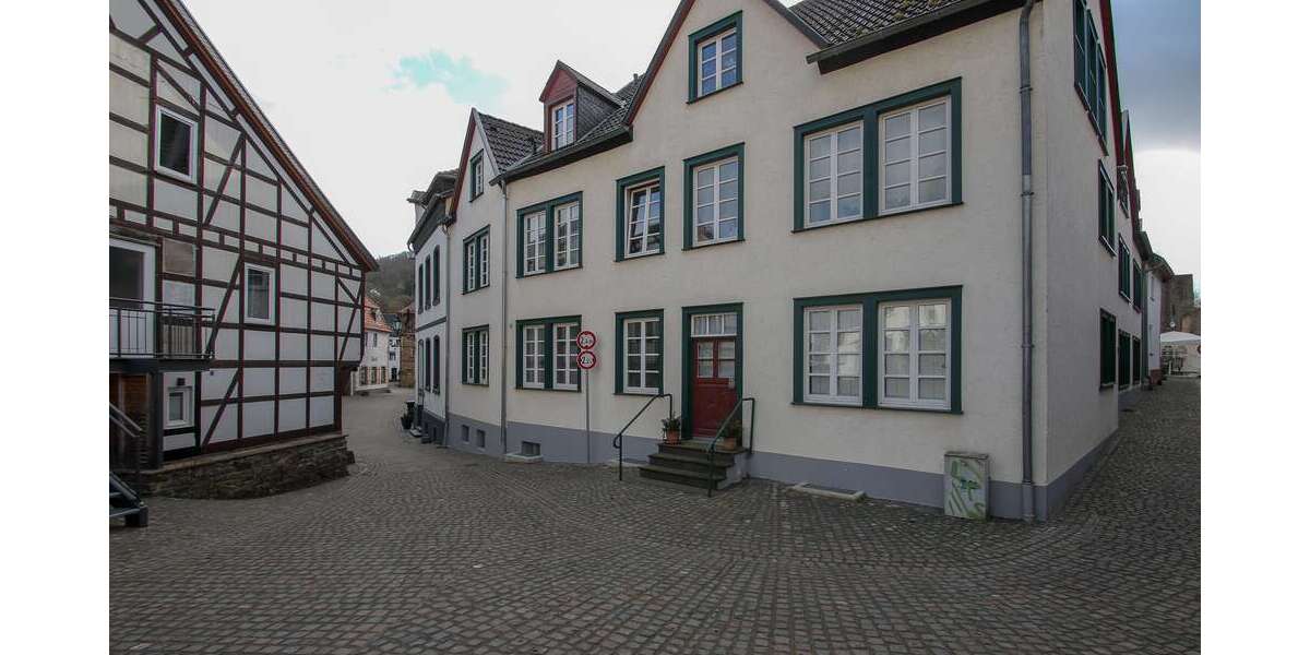 Etagenwohnung Bad Münstereifel - 2 Zimmer, 87 m&sup2;, 215.000&euro; | Angebot:26279117