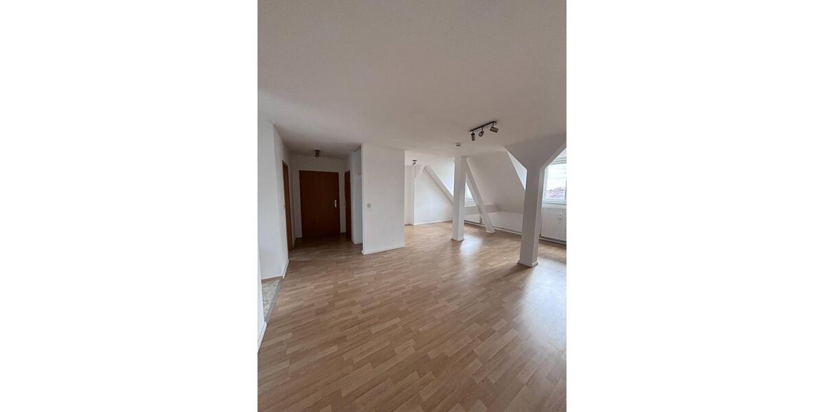 Gemütliche 1-Raum-Dachgeschosswohnung mit Einbauküche 1 zimmer