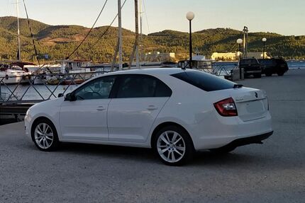 Skoda Rapid 103.700 km 10.900 &euro; Hamburg 22159