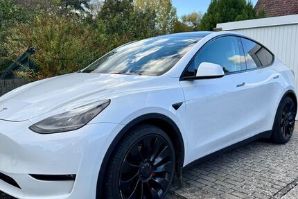 Tesla Model Y 84.000 km 34.890 € Einbeck 37574