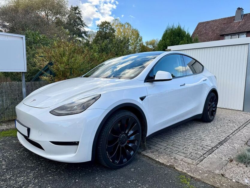 Tesla Model Y 84.000 km 34.890 € Einbeck 37574
