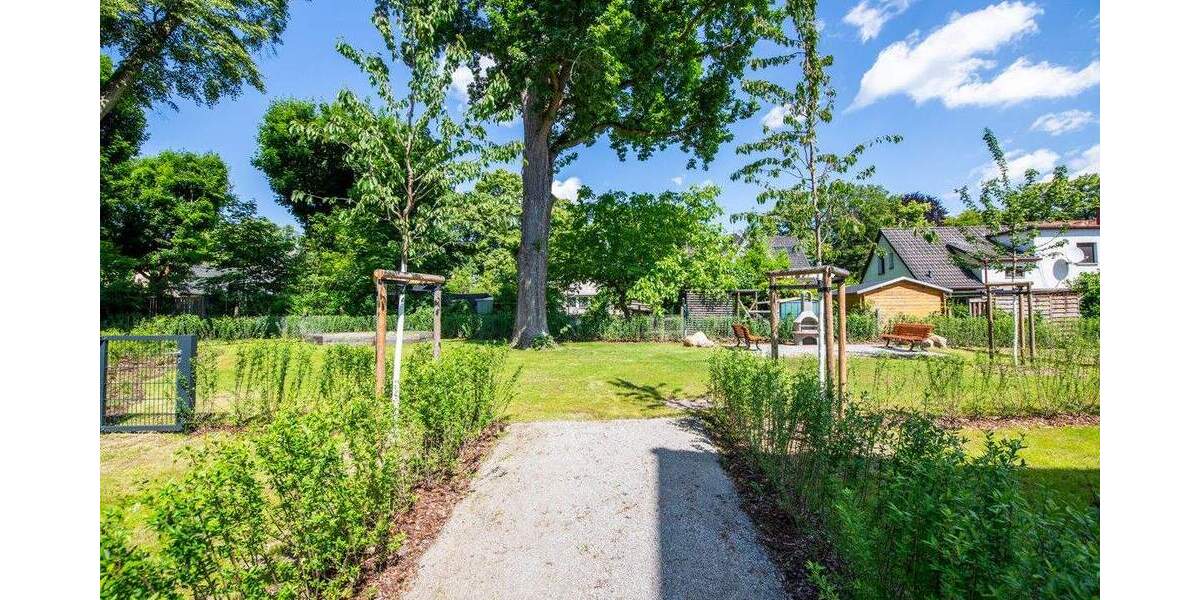 Über den Dächern: Dachgeschoss-Wohnung mit Weitblick 2 zimmer