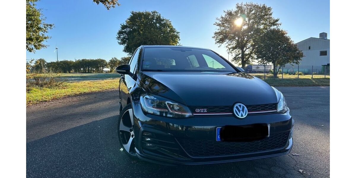 VW Golf 175.000 km 15.900 &euro; Sülte 19077