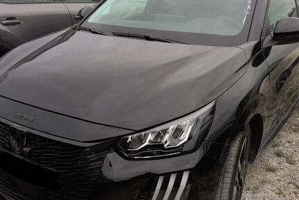 Peugeot 208 13.214 km 15.280 &euro; Rüsselsheim 65428