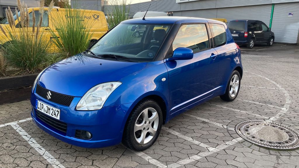 Suzuki Swift 93.500 km 2.990 &euro; Detmold 32758