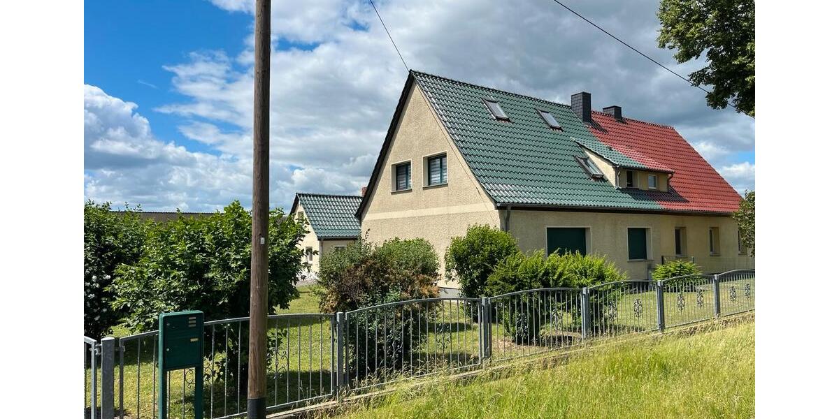 Doppelhaushälfte Gräfenhainichen - 3 Zimmer, 194 m&sup2;, 260.000&euro; | Angebot:26918511