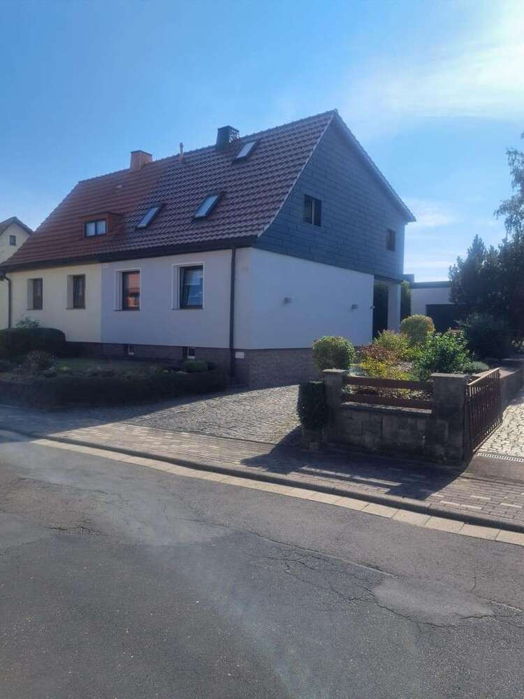 Haus zum Kaufen in Zella-Mehlis 295.000 € 125.8 m²