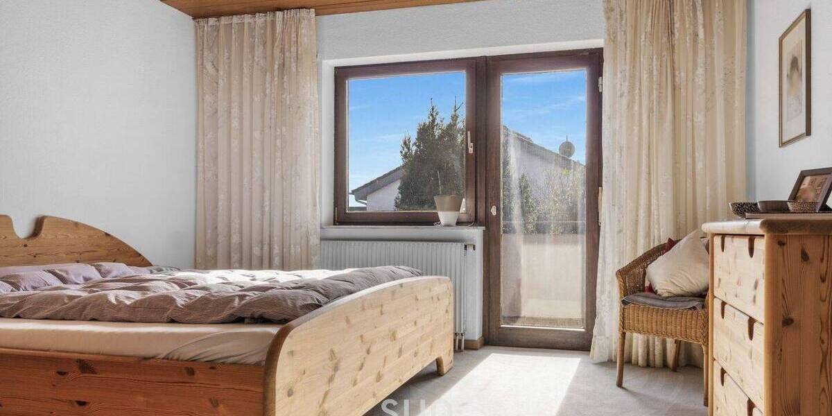 Familientraum.Grün. Ruhig. Einzigartig. Reiheneckhaus in Ulm-Unterweiler mit Pool und großem Garten! 8 zimmer