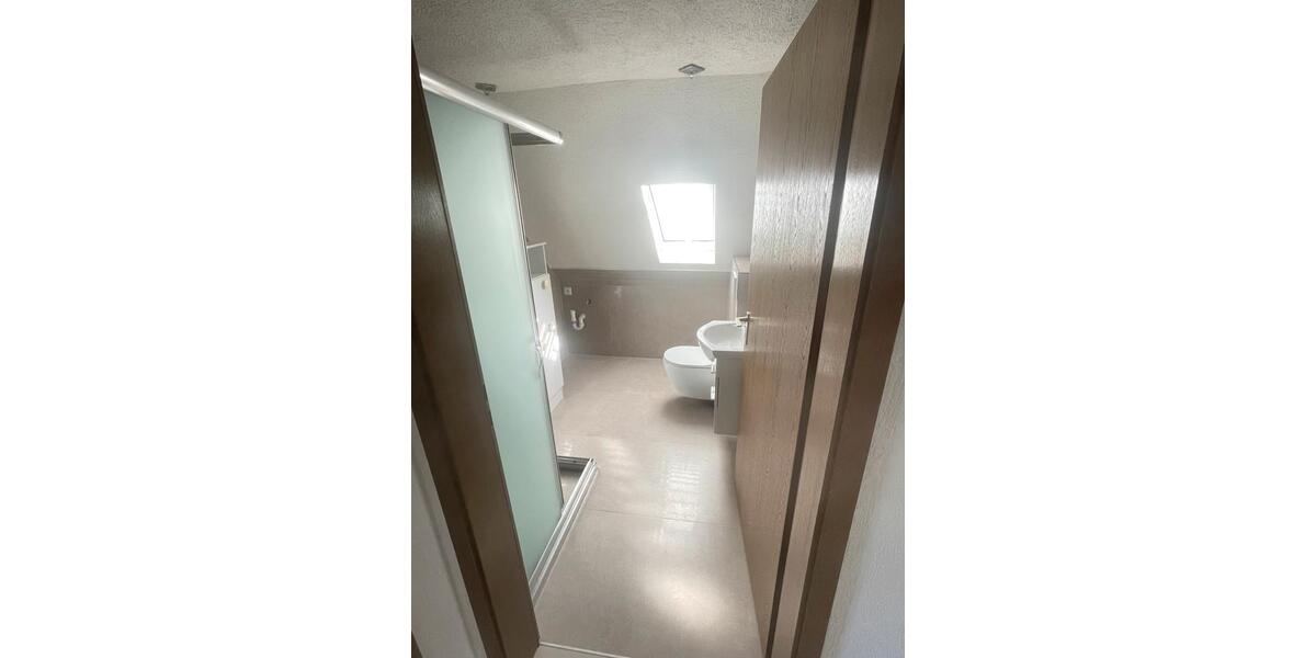 Dachgeschoßwohnung Albstadt Gemarkung Onstmettingen - 1 Zimmer, 60 m&sup2;, 700&euro; | Angebot:26342829