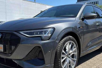 Audi e-tron 72.287 km 36.950 &euro; Hamburg 22047