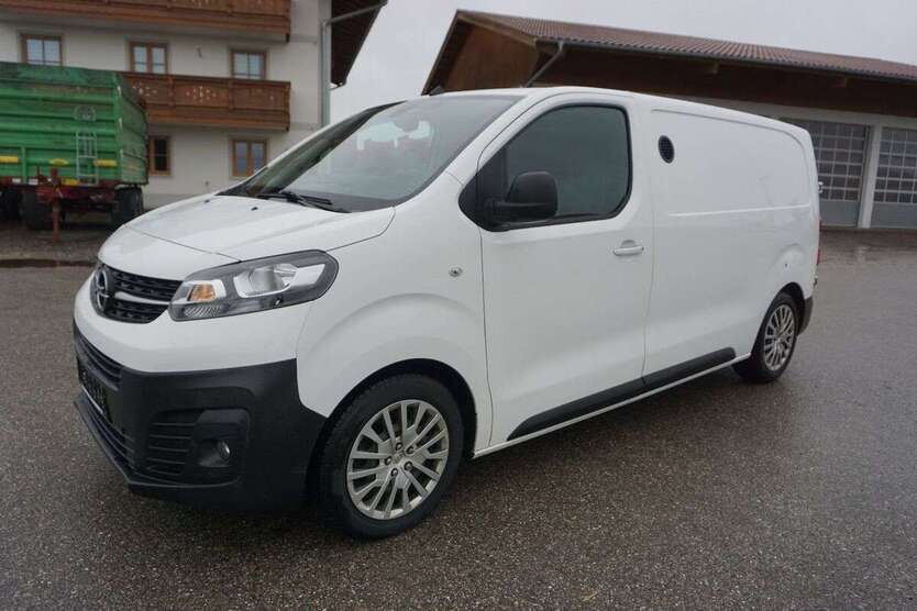 Opel Vivaro 99.400 km 13.900 € Griesstätt 83556