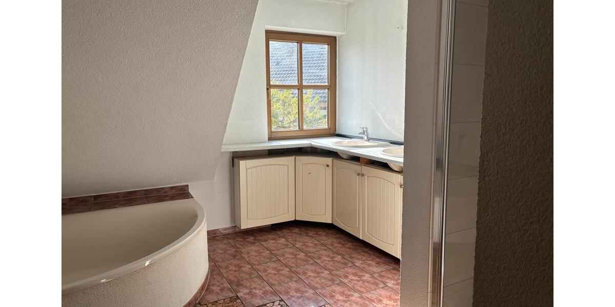 Mehrfamilienhaus, Wohnhaus Weißenohe - 10 Zimmer, 280 m&sup2;, 569.000&euro; | Angebot:26429709