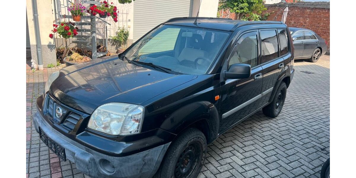 Nissan X-Trail 267.000 km 1.300 &euro; Dresden 01139
