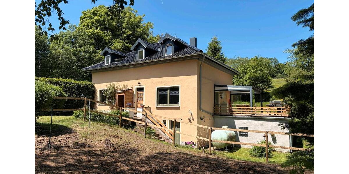 Einfamilienhaus Hellenthal - 8 Zimmer, 174 m&sup2;, 549.000&euro; | Angebot:26826781