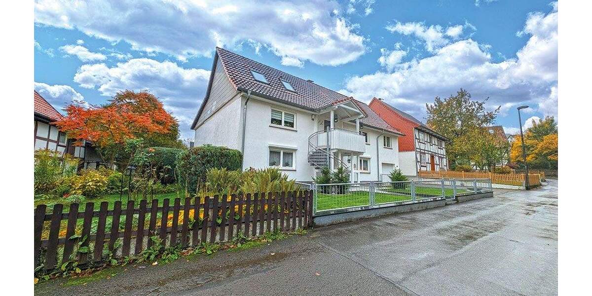 Mehrfamilienhaus mit 3 WE - vermietet 8 zimmer