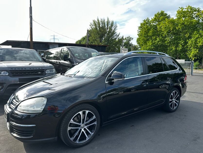 VW Golf 318.241 km 3.999 € Frankfurt am Main 60486