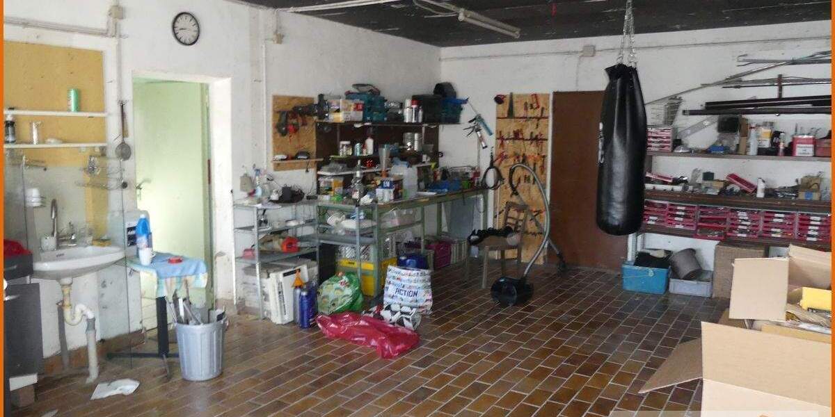 Einfamilienhaus Steinau an der Straße / Neustall Ulmbach - 8 Zimmer, 288 m&sup2;, 180.000&euro; | Angebot:25746838