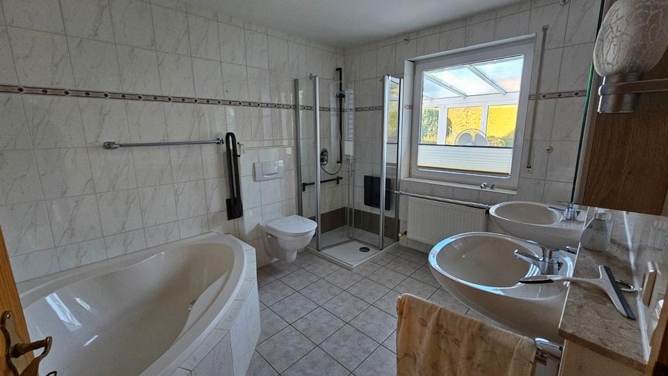 Bungalow Sögel - 4 Zimmer, 180 m&sup2;, 1.250&euro; | Angebot:26284227