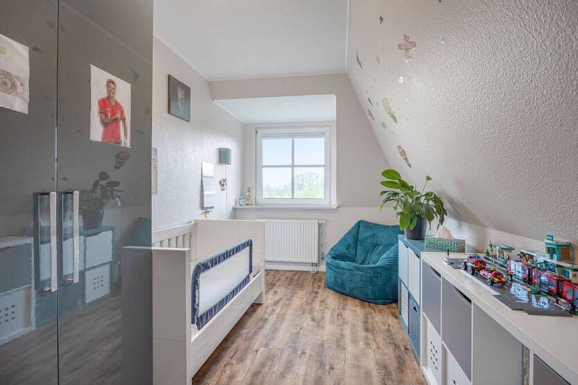 Exklusive stilvolle DHH in Feldrandlage