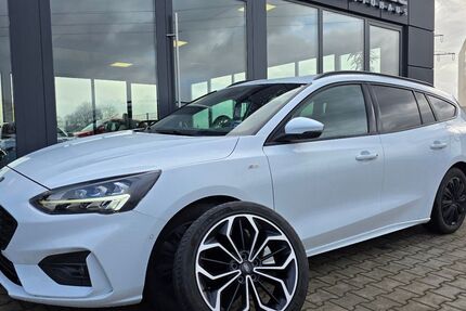 Ford Focus 118.000 km 14.999 &euro; Damme 49401