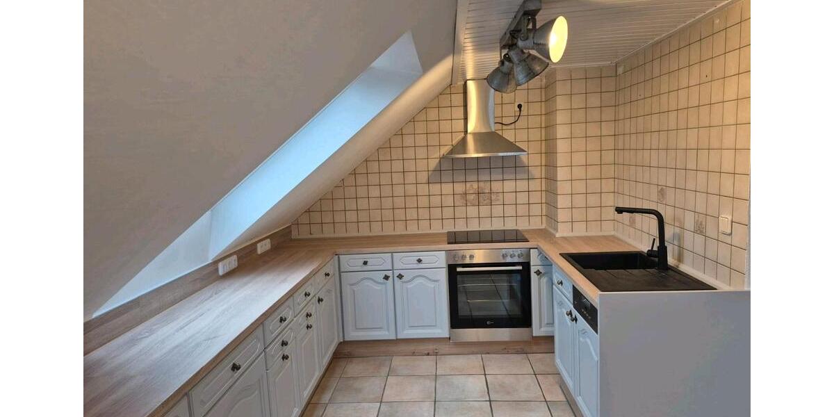 Dachgeschoßwohnung Grafschaft - 3 Zimmer, 75 m&sup2;, 950&euro; | Angebot:25393204